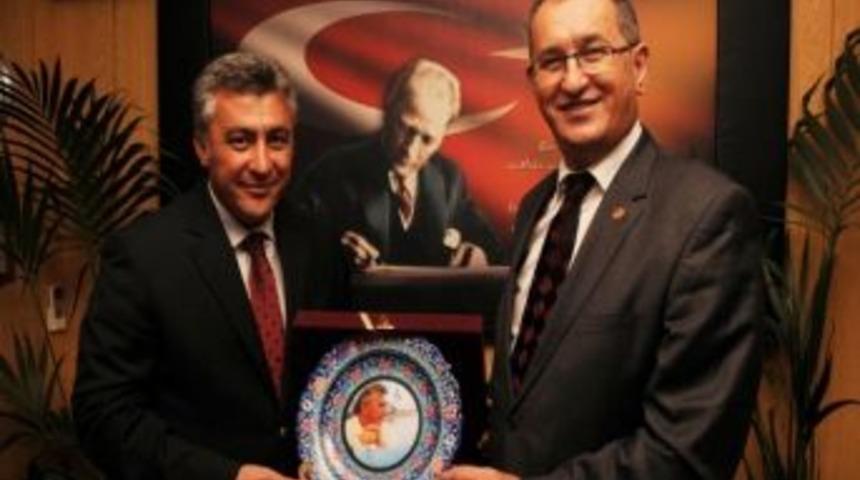 Tgf Genel Başkanı Sertel, G&uuml;zelbah&ccedil;e Belediyesi'ni Ziyaret Etti