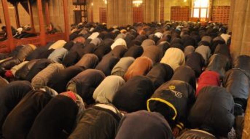 Erzurum&rsquo;da Bayram Namazı Coşkusu