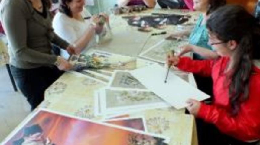 Hem&rsquo; Deki Kurslarda 944 Kursiyer Belge Aldı