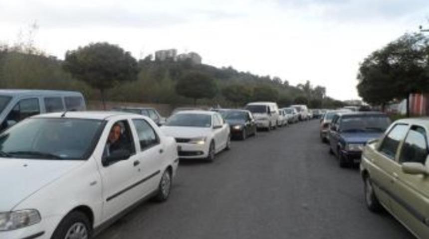 Alaplı'da trafik kilitlendi