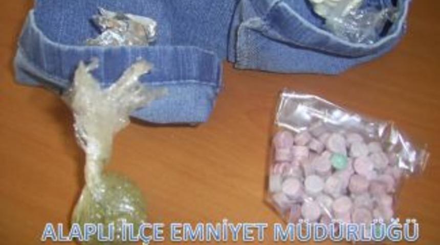 Bayramlık pantolondan uyuşturucu &ccedil;ıktı