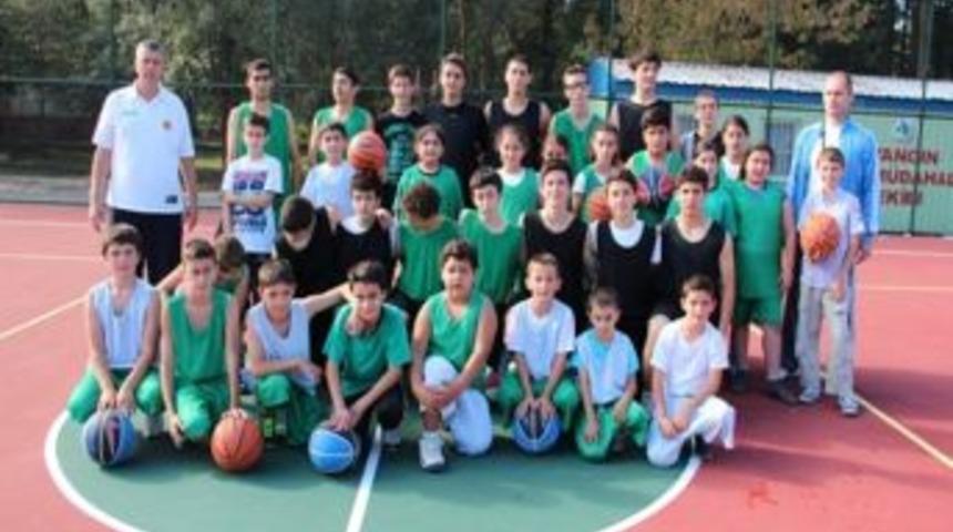 Sakarya Ormanspor Basketbol Takımı Yeni Basketbol Sahasına Kavuştu