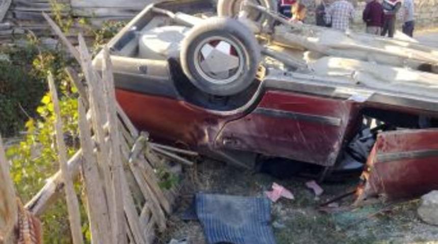 Otomobil Takla Attı: 2 Yaralı