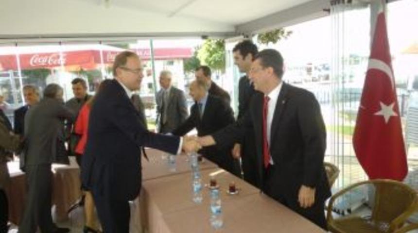 Kurban Bayramı Nedeniyle Bayramlaşma Parkta Yapıldı