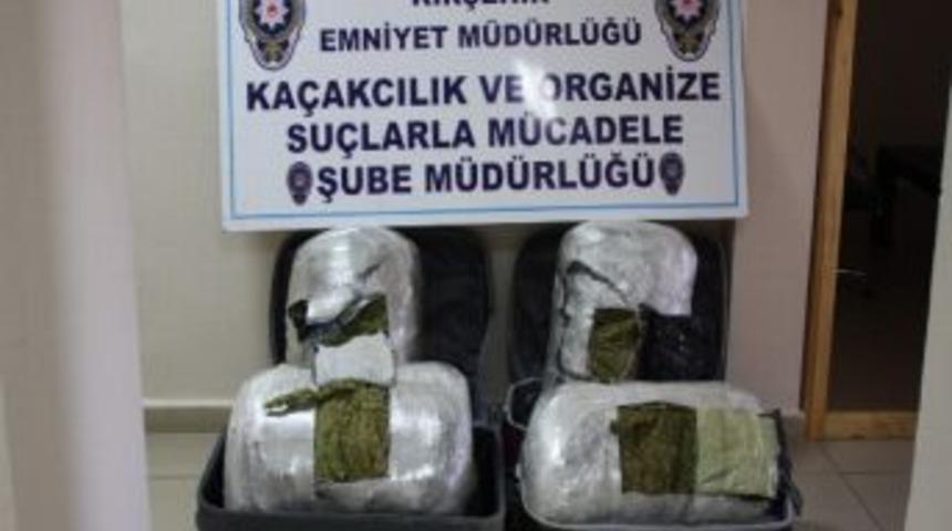 Yol Kontrol&uuml;nde Esrar Maddesi Alındı
