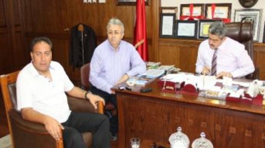 Mustafa Ceviz Ve Ekibi Plaketle Uğurlandı