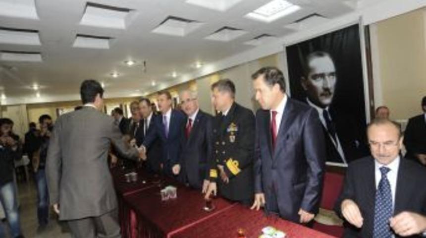 Halk-protokol Bayramlaşması, Halktan Ilgi G&ouml;rmedi