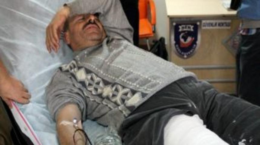 Kurban Keserken Bileğini Kesti