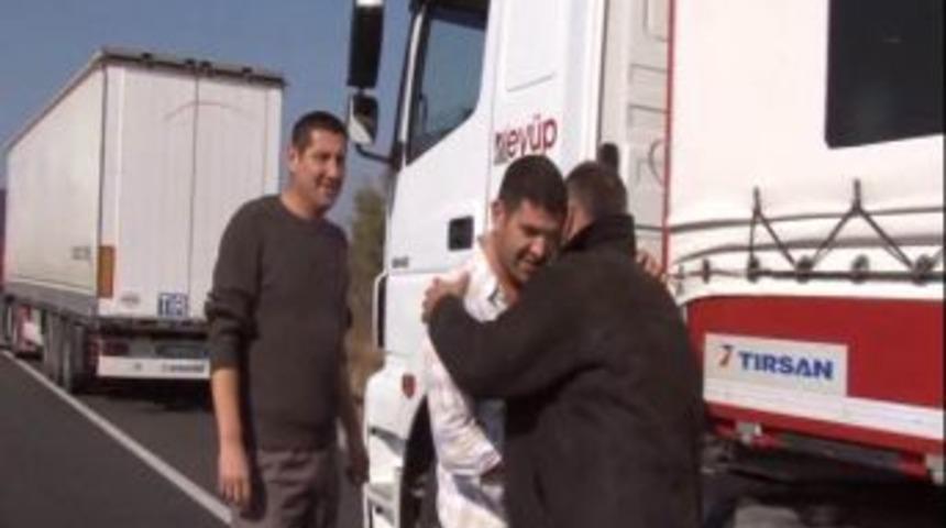 TIR Kuyruğunda Bayramlaşma