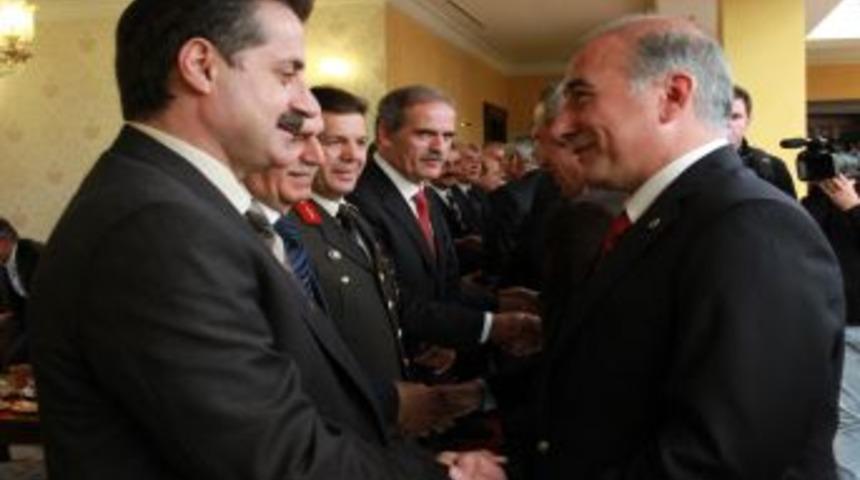 Bakan &Ccedil;elik: Zor Bir S&uuml;re&ccedil;ten Ge&ccedil;erken Kurban Bayramı'nı Idrak Ediyoruz