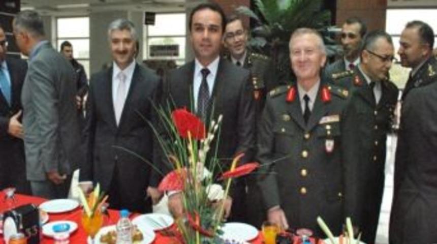 Tatvan&rsquo;da Bayramlaşma Programı