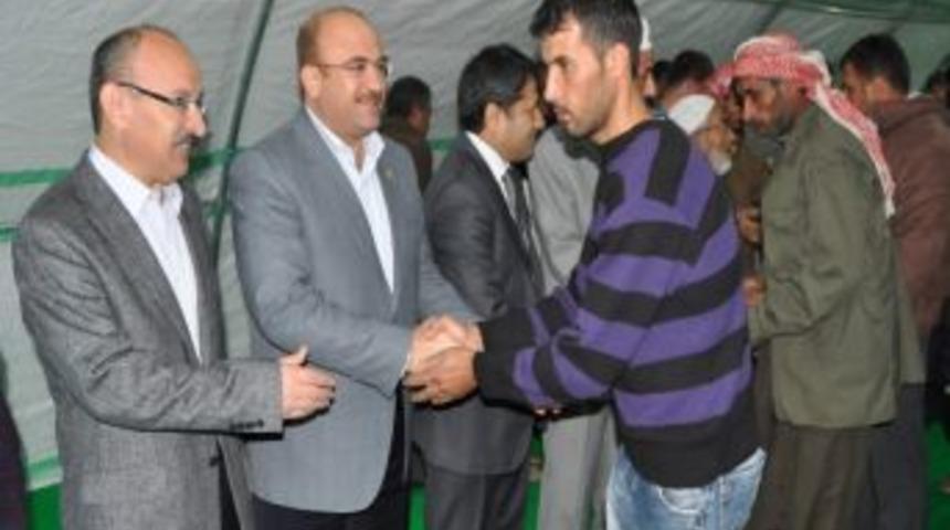 Suriyeliler Bayram Namazını &Ccedil;adırkentte Kıldı