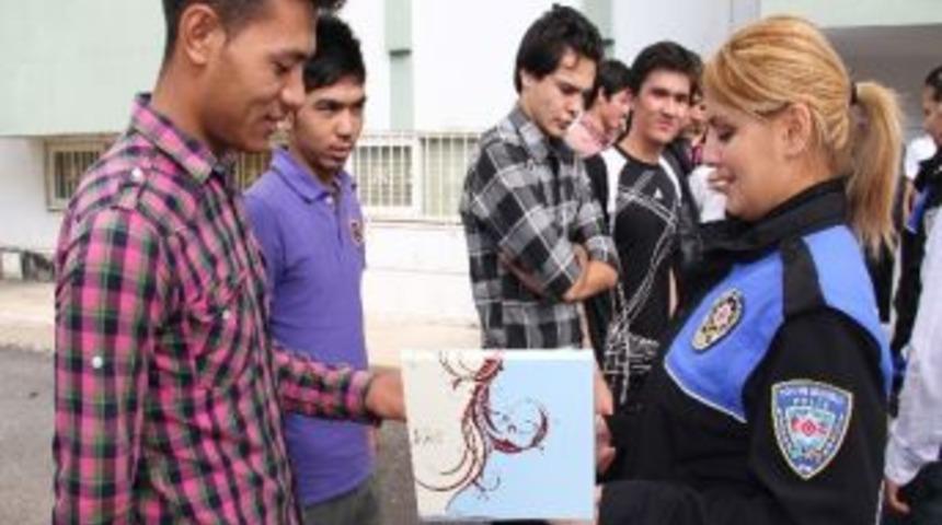 Muğla!da M&uuml;ltecilerle Bayramlaşma