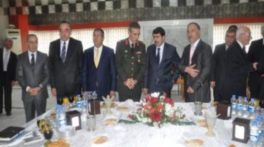 Resmi Bayramlaşma T&ouml;reni &Ouml;ğretmen Evi&rsquo;nde Yapıldı