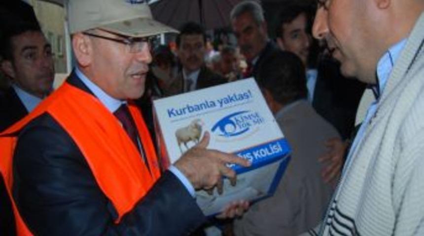 Bakan Şimşek, Batman’da Vatandaşlara Kurban Eti Dağıttı