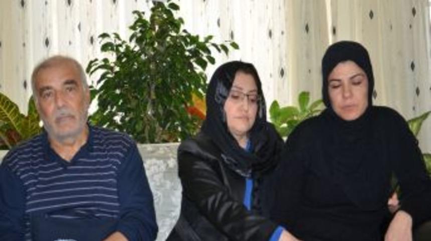 Bakan Şahin, Bayramın Ilk G&uuml;n&uuml; Suriyeliler Ve Şehit Aileleriyle Bir Araya Geldi