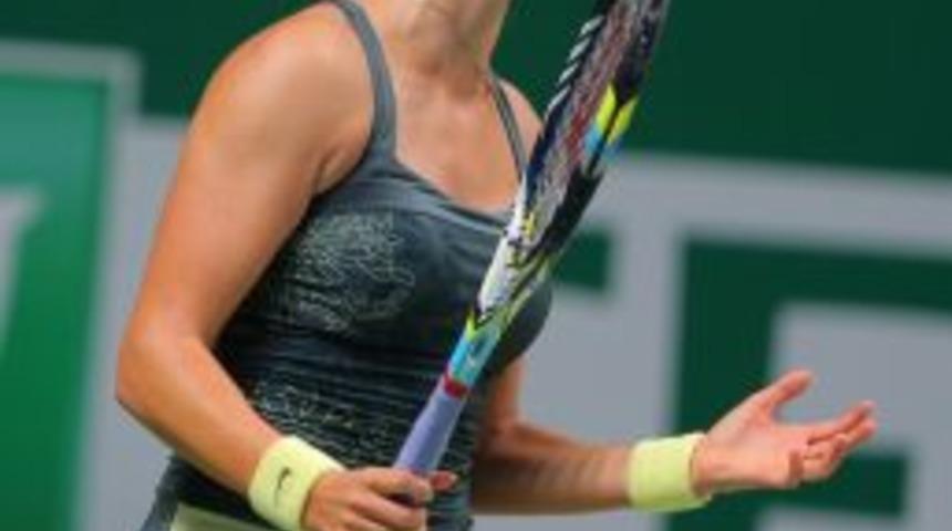 Serena Williams, Azarenka'ya Da Acımadı
