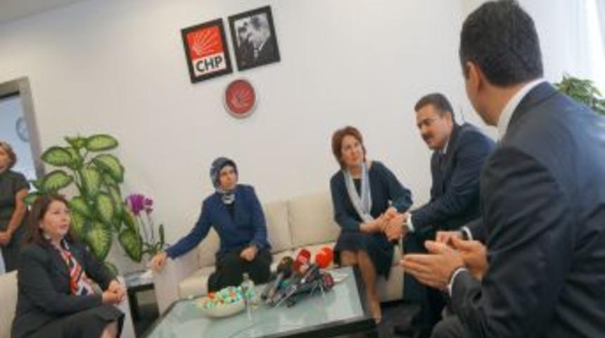 CHP-AK Parti Bayramlaşmasının Konusu Cumhuriyet Y&uuml;r&uuml;y&uuml;ş&uuml;