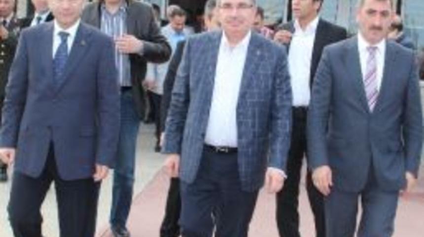 Bakan Şahin Samsun'da Kahvaltı Yaptı