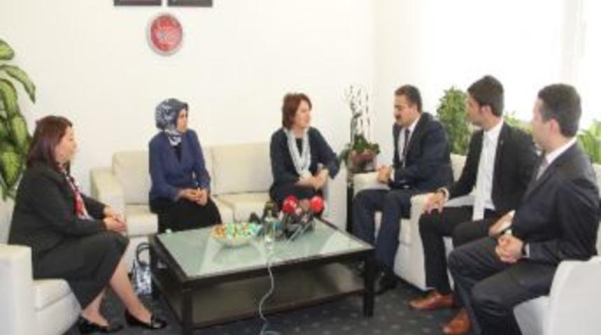 Ak Parti Chp Bayramlaşması