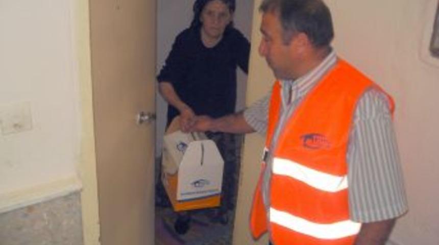 Kimse Yok Mu Derneği Şerefliko&ccedil;hisar'da Kurban Eti Dağıttı