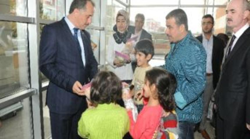 Bayramın En &Ccedil;ok Sevineni &Ccedil;ocuklar Oldu