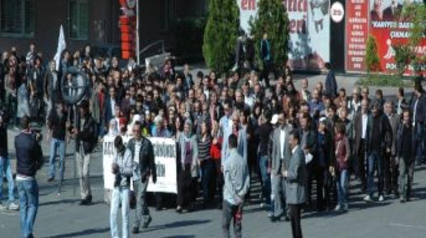 Bdp&rsquo;lilerden Cezaevlerinde S&uuml;ren A&ccedil;lık Grevlerine Destek