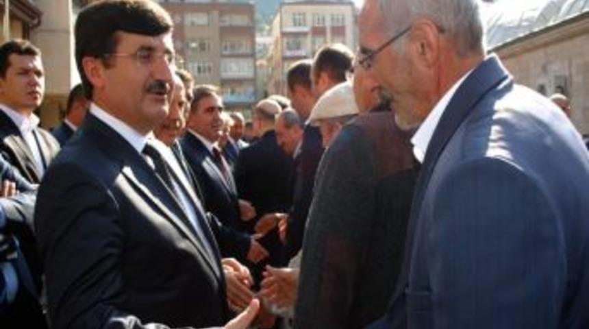 Amasya&rsquo;da Bayramlaşma Kuyruğu