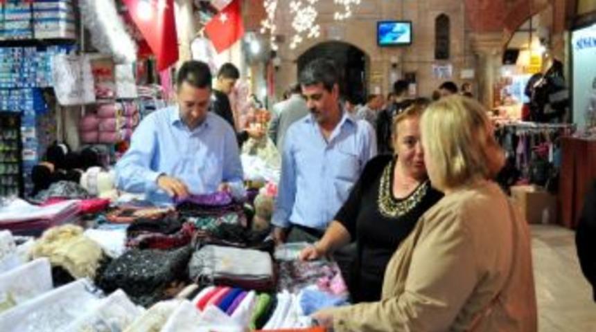 Tarihi &Ccedil;arşılara Bayram Bereketi
