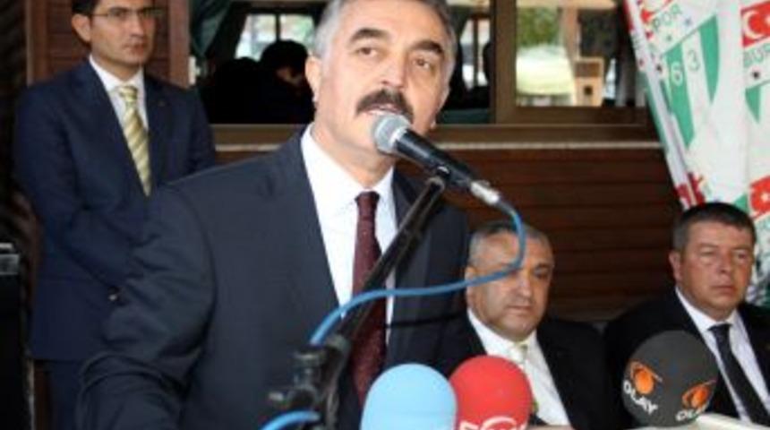 B&uuml;y&uuml;kataman: Pastanede Cumhuriyeti Kutlayacakmış, Sanki Doğum G&uuml;n&uuml;n&uuml; Kutluyor