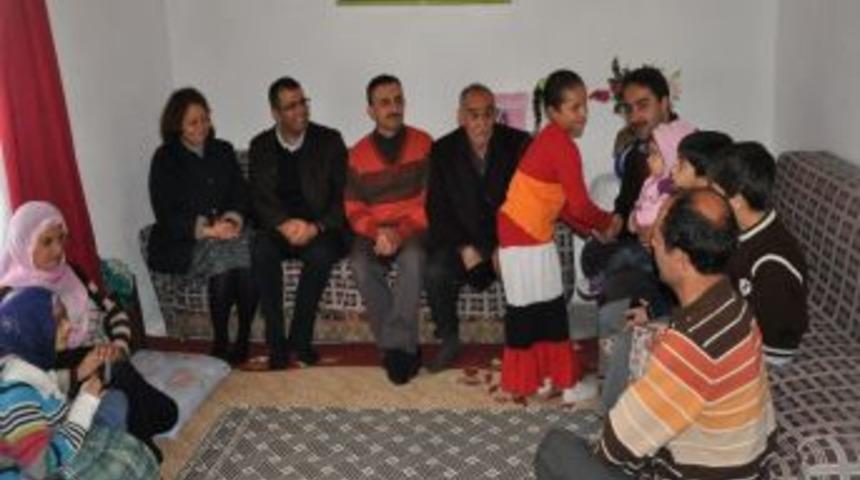 Kimse Yok Mu Derneği G&ouml;n&uuml;ll&uuml;leri, Patnos'ta G&ouml;n&uuml;lleri Fethetti