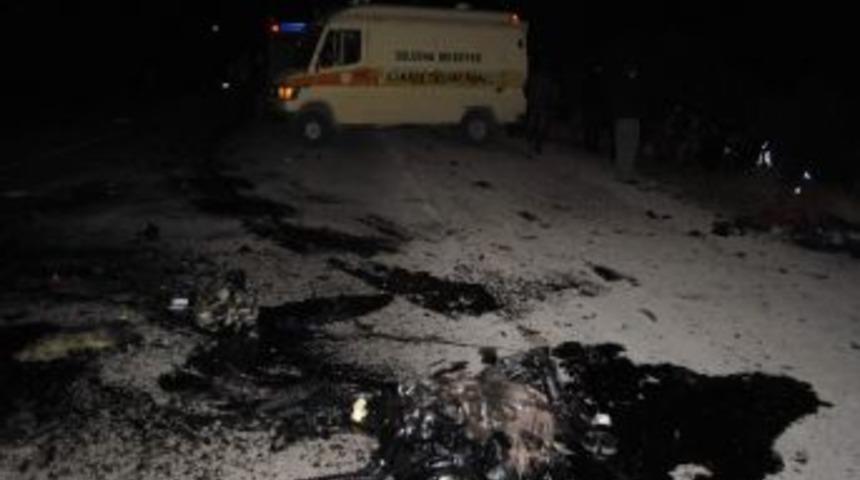 Amasya&rsquo;da Kamyonla Otomobil &Ccedil;arpıştı: 1 &Ouml;l&uuml;, 2 Yaralı