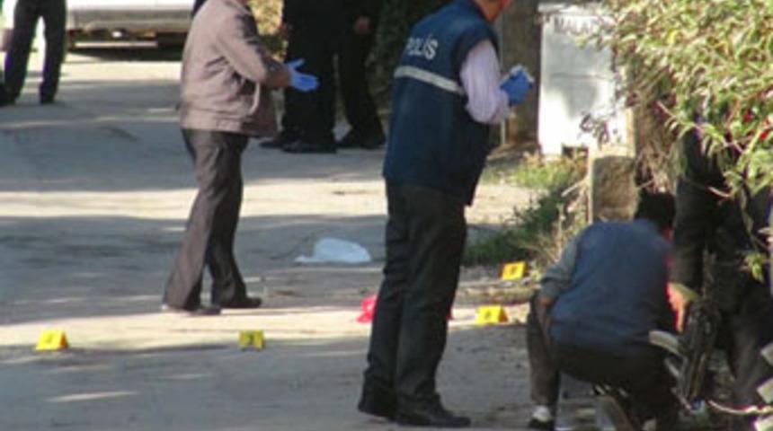 Anne ve bebeğine kurşun yağdırdı