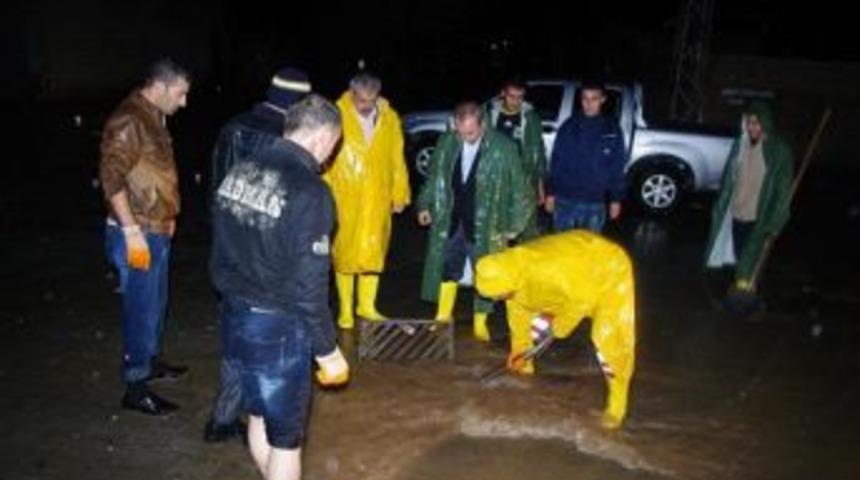 Bozova&rsquo;da sel: 1 &ouml;l&uuml; 1 kayıp