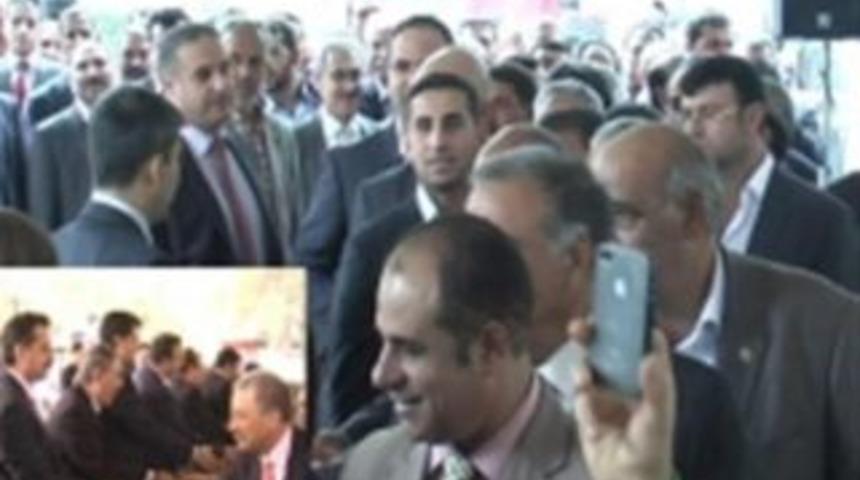 Bakan &Ccedil;elik izdihamı