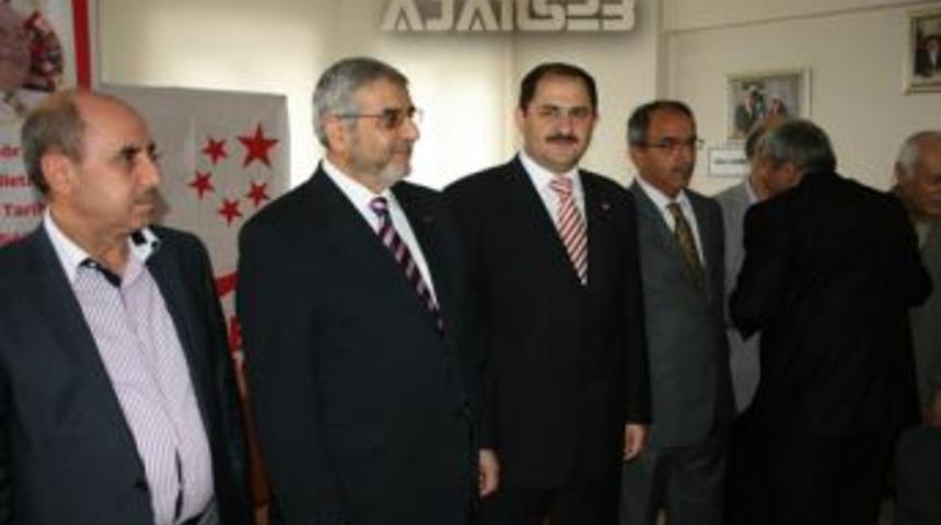 Saadet Partisi  il teşkilatında bayramlaşma