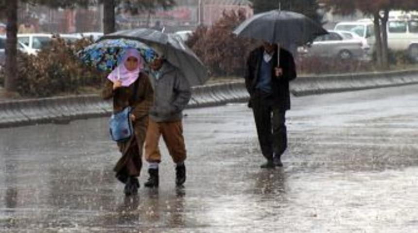 T&uuml;rkiye'de Yağışlar Y&uuml;zde 50 Azaldı