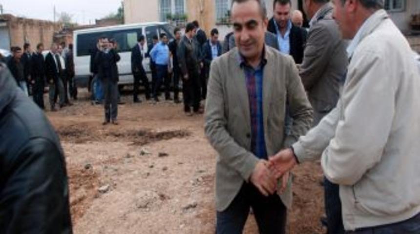 Batı'dan Yardım I&ccedil;in Gelen Iş Adamları 'Kardeşlik &Ccedil;adırı'nda G&ouml;n&uuml;l Birliği Kurdu