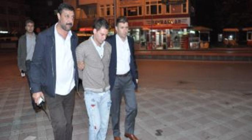 Babasını &Ouml;ld&uuml;r&uuml;p, Iş Yerini Yakan Ş&uuml;pheli G&ouml;zaltına Alındı