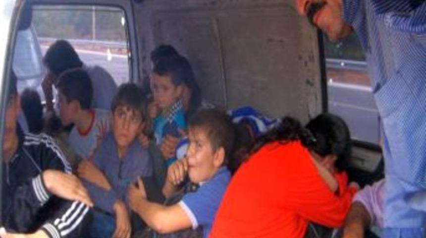 Ka&ccedil;aklar 'umut Yolculuğu'yla Aslında &Ouml;l&uuml;me Gidiyor