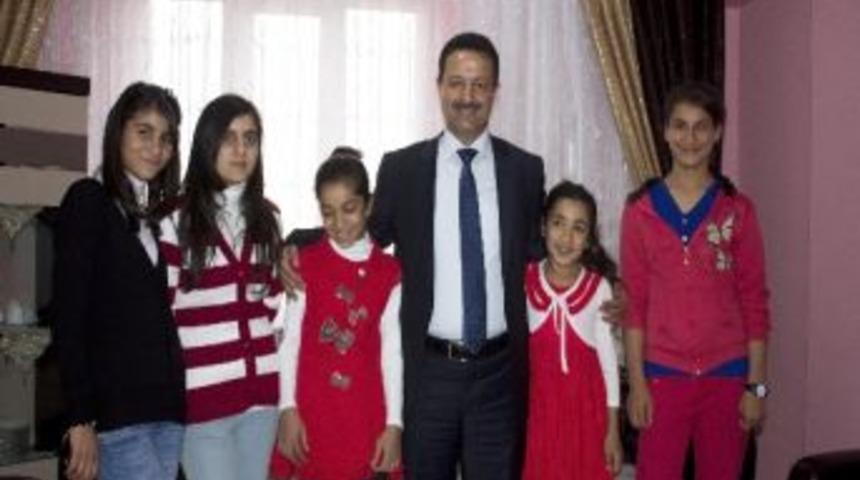 Rekt&ouml;r Prof. Dr. Murat Erman, &Uuml;niversite Personeliyle Bayramlaştı