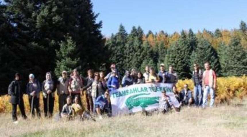 G&ouml;n&uuml;ll&uuml; Sağlık &Ccedil;alışanları Zirveye &Ccedil;ıktı