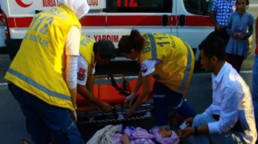 Otob&uuml;s Beklerken Bayıldı