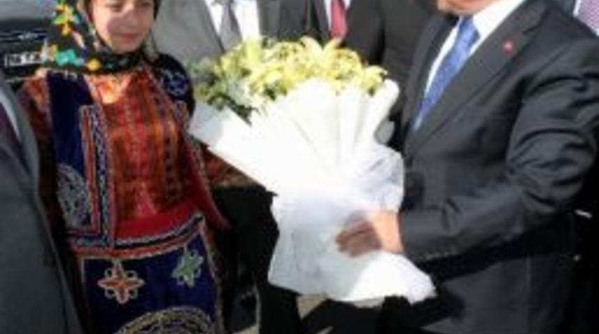 Milli Savunma Bakanı İsmet Yılmaz: