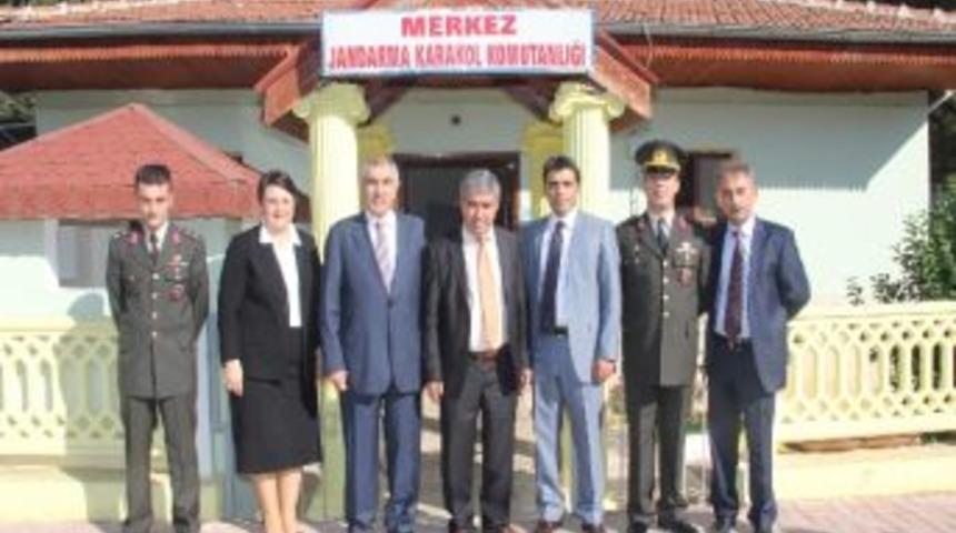 İl&ccedil;e Jandarma Komutanlığı Ve Emniyet&rsquo;e Ziyaret