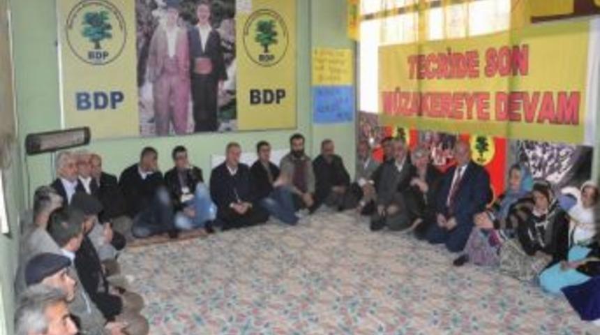 Bdp Hakkari Y&ouml;netimi A&ccedil;lık Grevi Başlattı