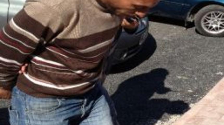 Bayram Ziyareti İ&ccedil;in Otomobil Soydu