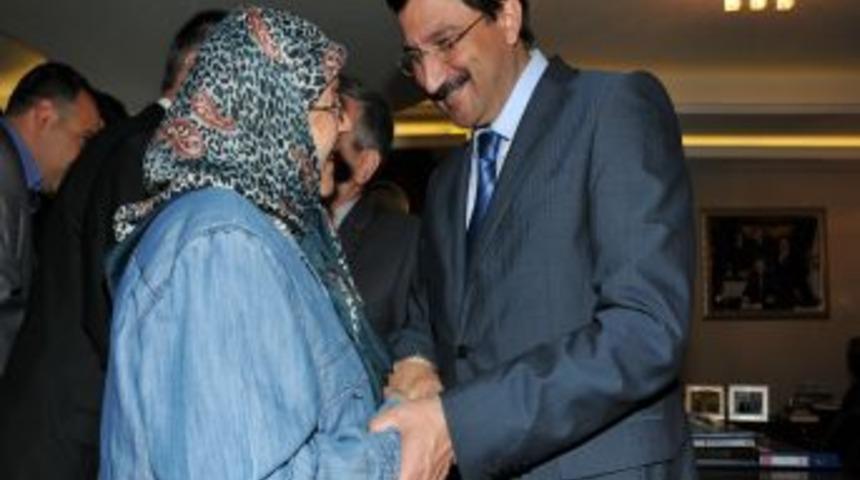 Başkan Ak Vatandaşlarla Bayramlaştı