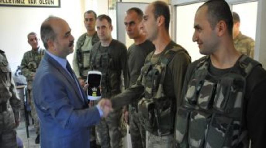 Vali Aydın’dan Mehmetçiğe Bayram Ziyareti