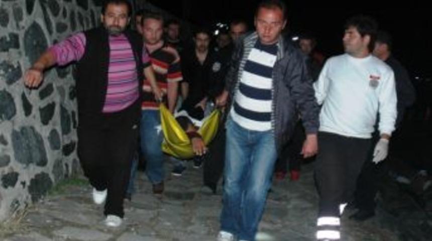 Denize atlayan askeri, balık&ccedil;ılar kurtardı